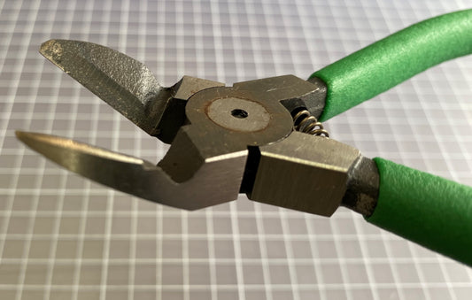 629119400 - Cutting pliers 194