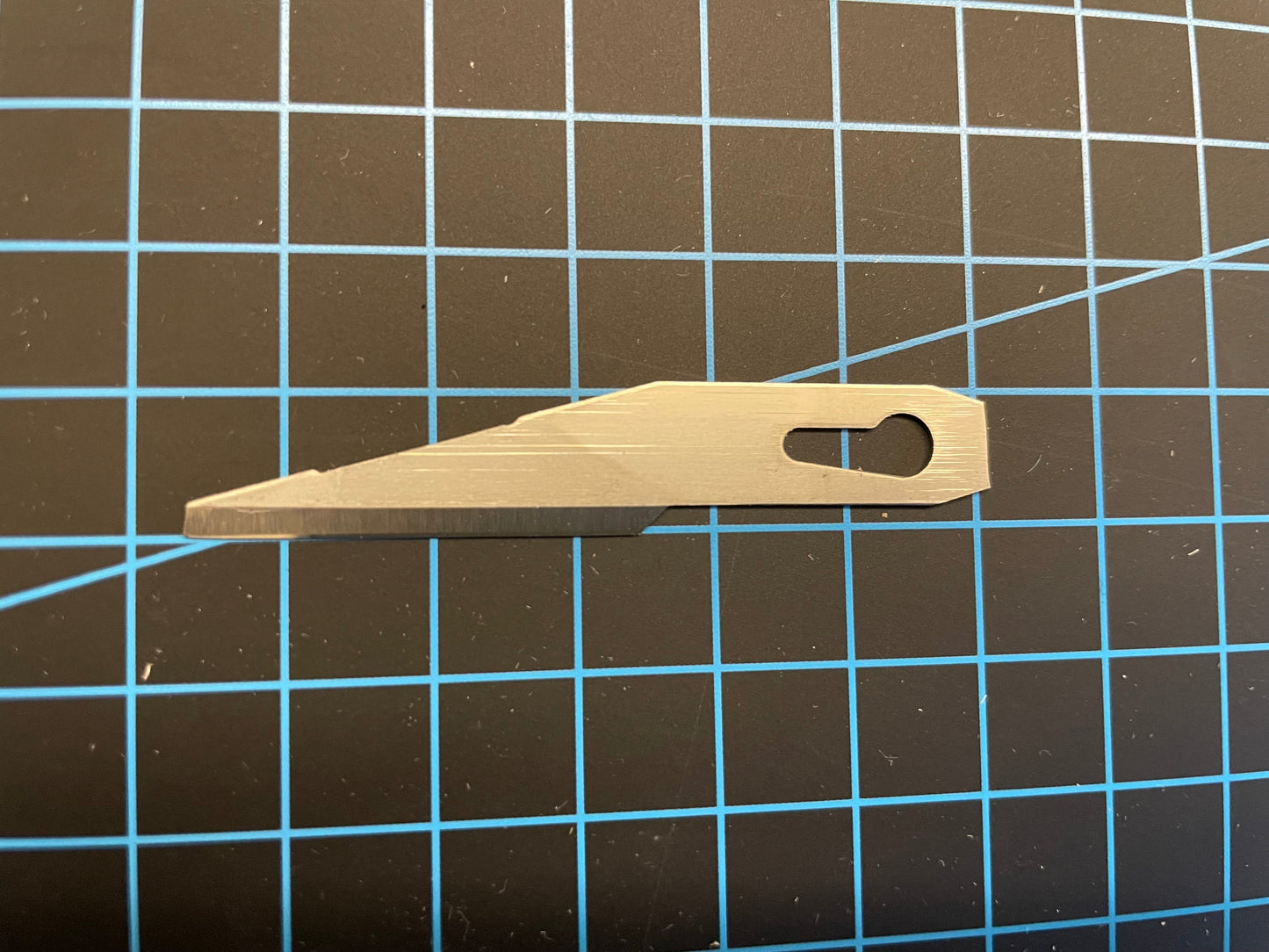 851 - Entgrateklinge Nr.851, Mat. 1.2002