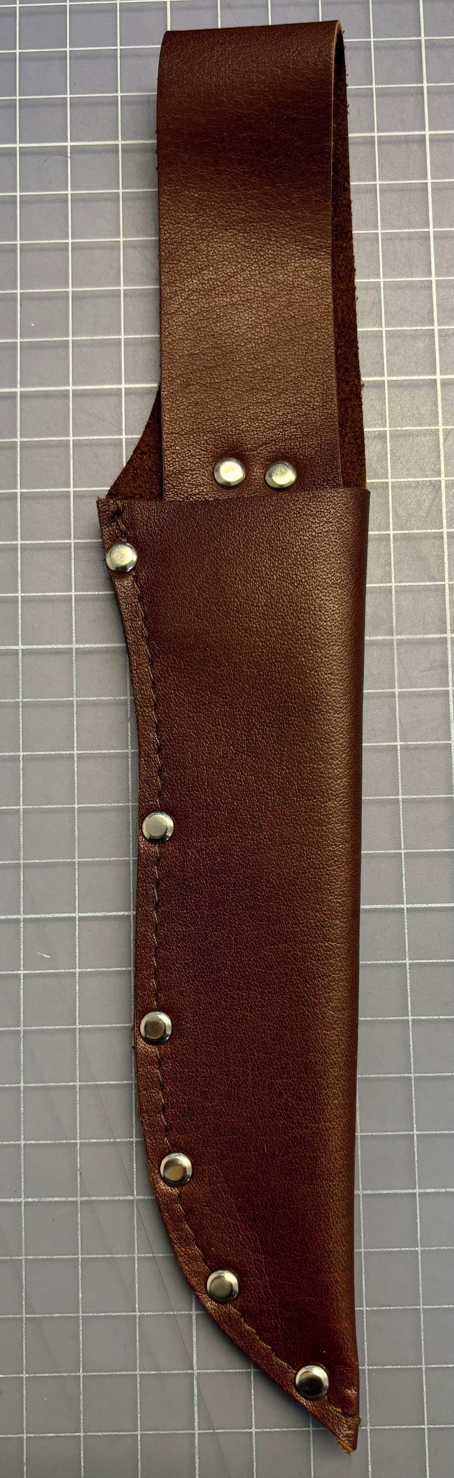LederS-8N-SB - Leather sheath riveted 8 times